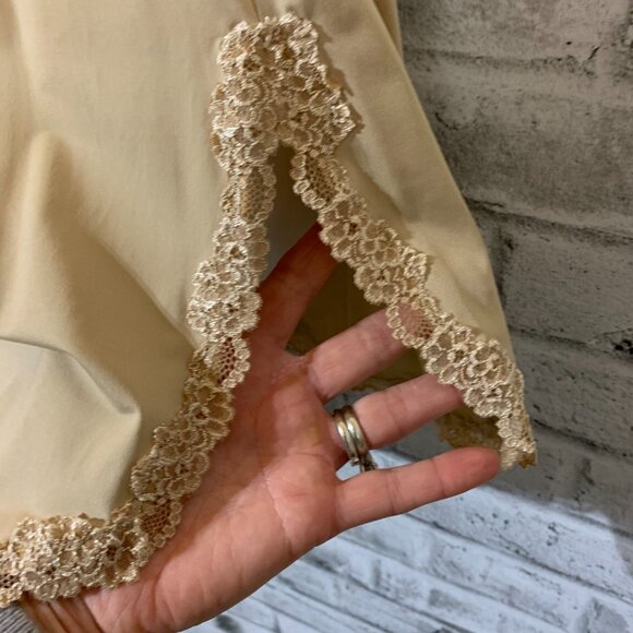 Jones New York short Slip Skirt Medium Nude Satin Lace Side Slit Elastic Waist - Picture 3 of 11